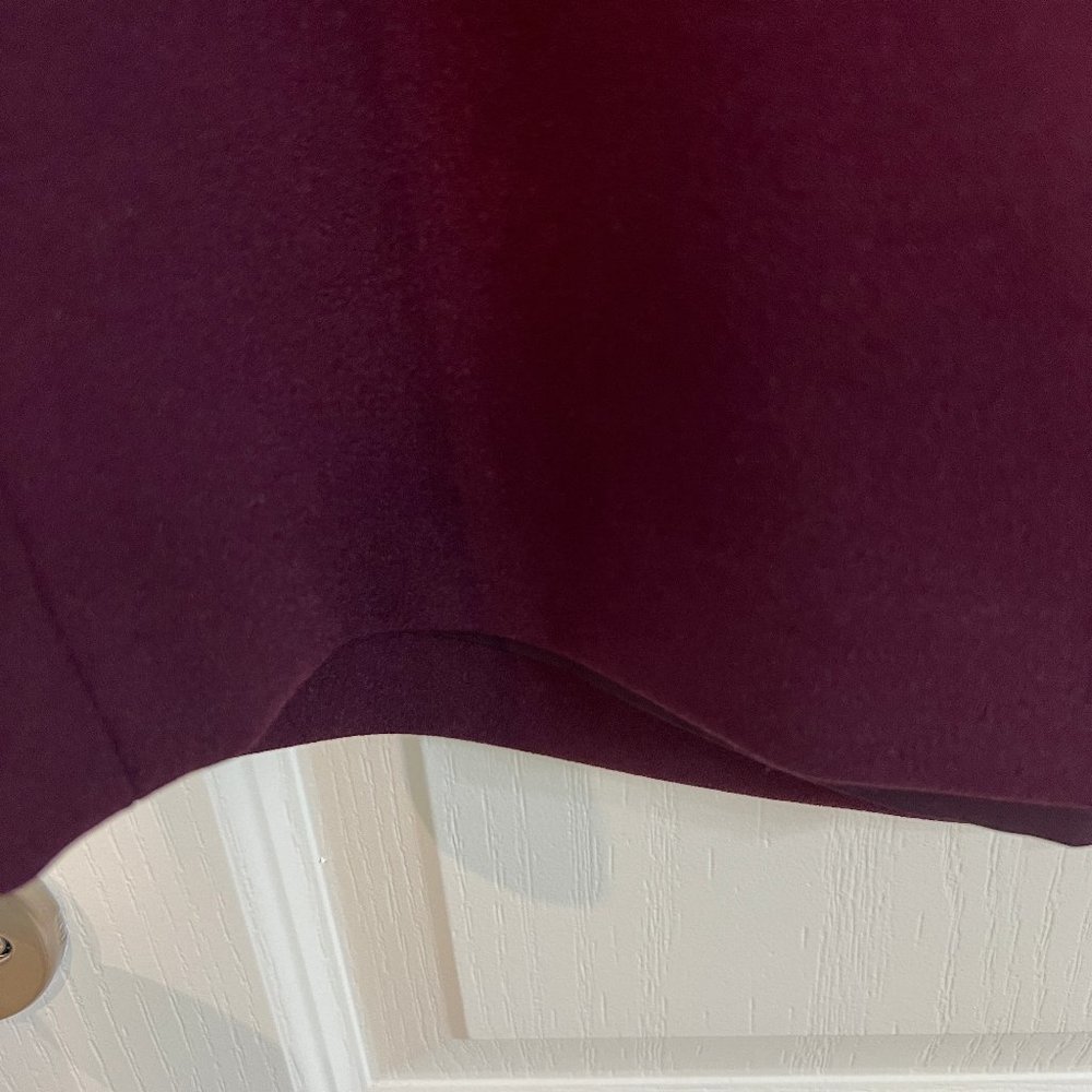 Calvin Klein Pencil Skirt Size 2 in Deep Purple Business/Professional Style - Picture 7 of 7
